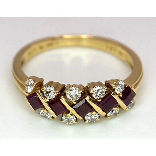 164 - An 18 K yellow gold ring with rubies and diamonds , size: Q1/2, weight: 3.7 g.