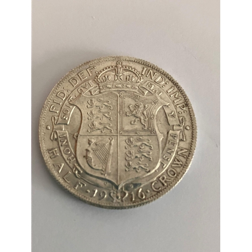 532 - 1916  SILVER HALF CROWN in Extra fine condition. Please see pictures.