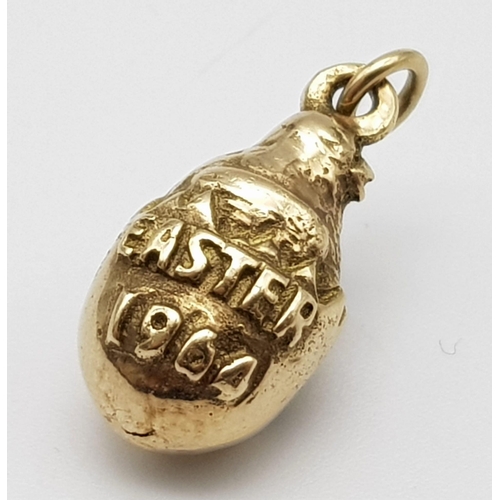 1796 - A Vintage 9K Yellow Gold 'Mecca Easter 1964' Pendant. 25mm. 8.52g weight.