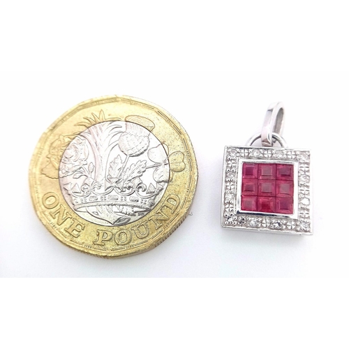 288 - An 18 K white gold, diamond and ruby set, square pendant, weight: 2.4 g.