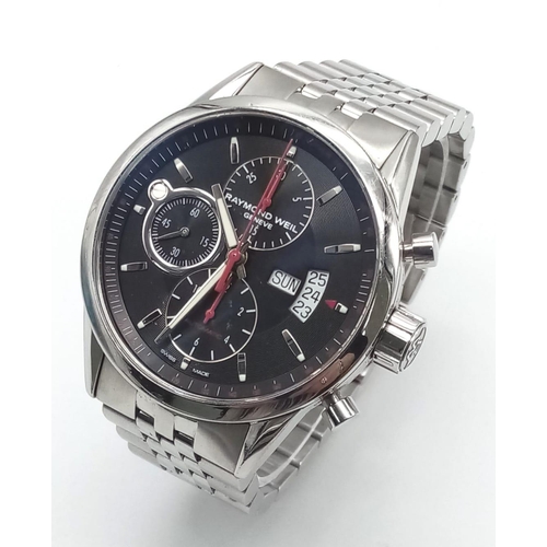 326 - A Raymond Weil Automatic Chronograph Gents Watch. Stainless steel bracelet and case - 43mm. Black di... 