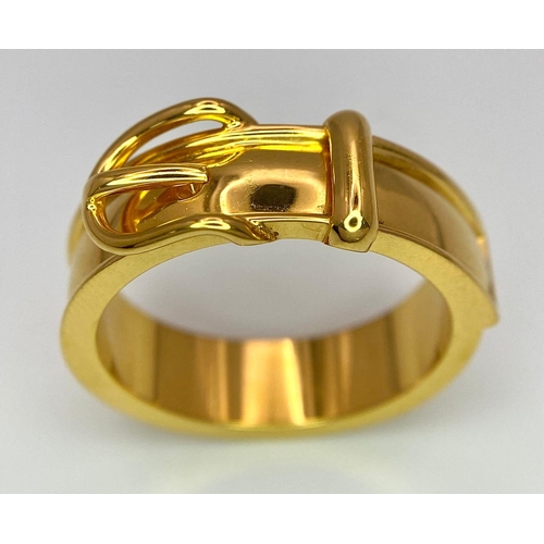 508 - A Gold Plated Hermes Designer Belt Buckle Ring. Size S.