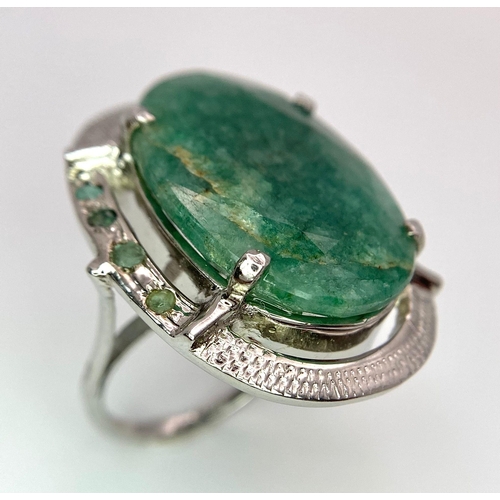 230 - A 45ct Oval Cut Brazilian Emerald 925 Silver Ring. W-13g. Size N. Comes with a presentation case. Re... 