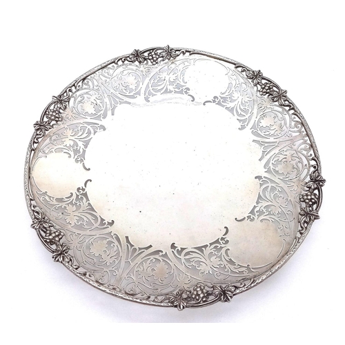 528 - A Vintage Sterling Silver Pierced and Ornate Decorative Fruit Bowl. 27cm diameter. Hallmarks for Lon... 