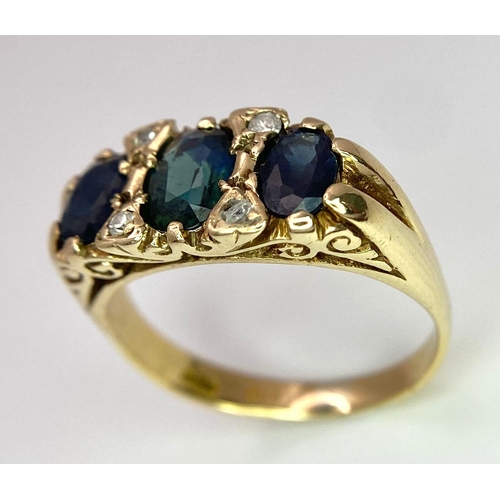 554 - An 18 K yellow gold ring with three oval cut blue/green sapphires and diamonds in between. Size: P, ... 