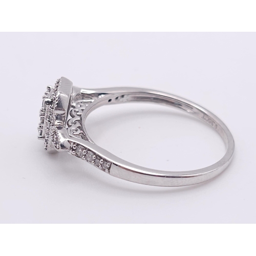 582 - A 9 K white gold ring with diamonds on crown and shoulders (0,35 carats), size: P, weight: 2.5 g.