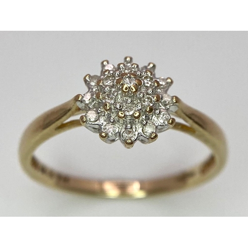 915 - 9K YELLOW GOLD DIAMOND CLUSTER RING, WEIGHT 1.7G SIZE M