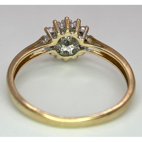 915 - 9K YELLOW GOLD DIAMOND CLUSTER RING, WEIGHT 1.7G SIZE M