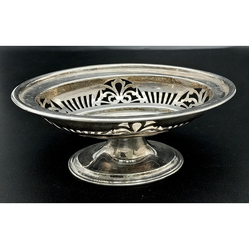 767 - An antique sterling silver bonbon dish with fabulous pierced patterns. Full Sheffield hallmarks, 191... 