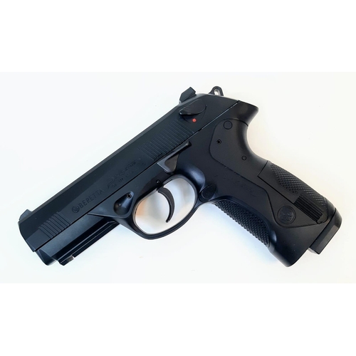 778 - A Beretta PX4 Storm C02 Air Pistol - With a Double Action System. In very good condition. Comes with... 