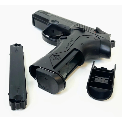 778 - A Beretta PX4 Storm C02 Air Pistol - With a Double Action System. In very good condition. Comes with... 