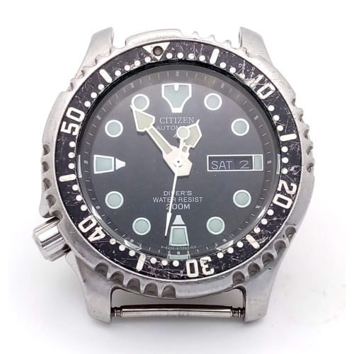 670 - A Vintage Citizen Automatic Divers Watch Case - 42mm. Black dial with day/date window. In working or... 