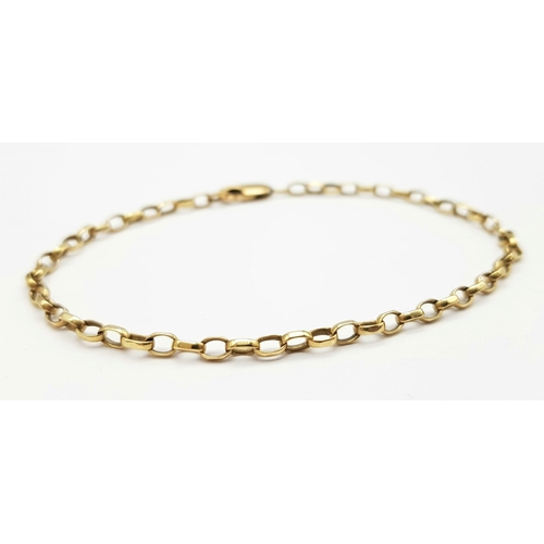 673 - A 9K GOLD INTERLINK BRACELET .   3.7gms   20cms