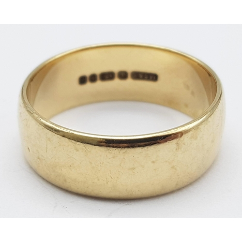 769 - A 9K GOLD BAND RING  .    3.5gms   size M