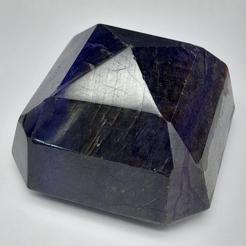 426 - An Impressive 1223ct Faceted Blue Sapphire. Octagonal Shape. GRS Lab Certified.