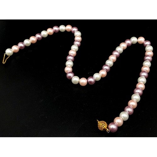 425 - Multi-coloured Pearlescent Necklace with Gold Filled Clasp.
Measuring 40cm in length.