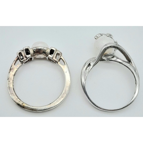 1089 - Two vintage, sterling silver rings with white stones. Size: P & Q, total weight: 8.1 g.