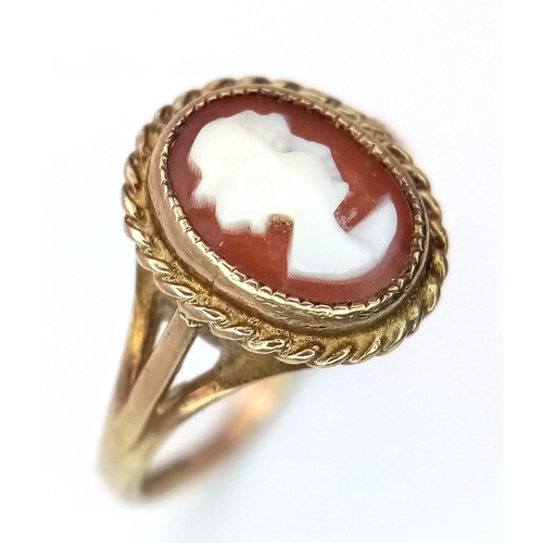 535 - A Vintage 9k yellow Gold Small Cameo Ring. Size I. 1.26g weight.