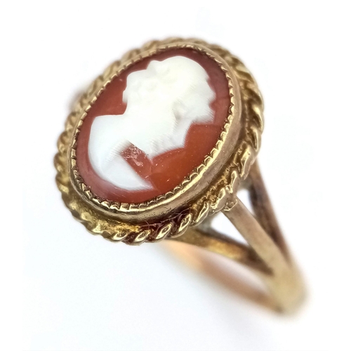 535 - A Vintage 9k yellow Gold Small Cameo Ring. Size I. 1.26g weight.