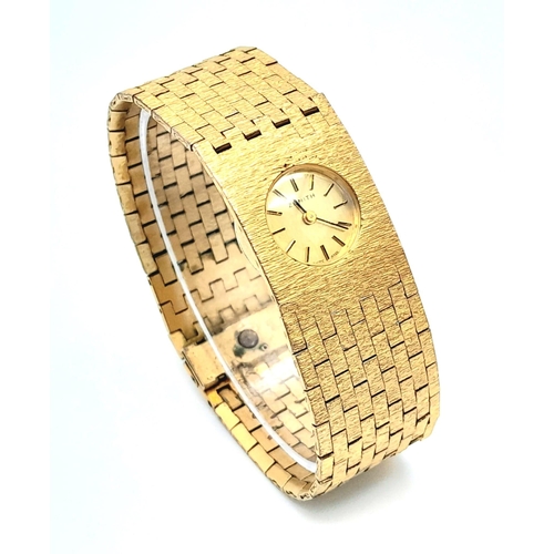 262 - A Gold Plated Zenith Ladies mechanical Watch. Gold plated bracelet and case - 21mm. Gold tone dial. ... 