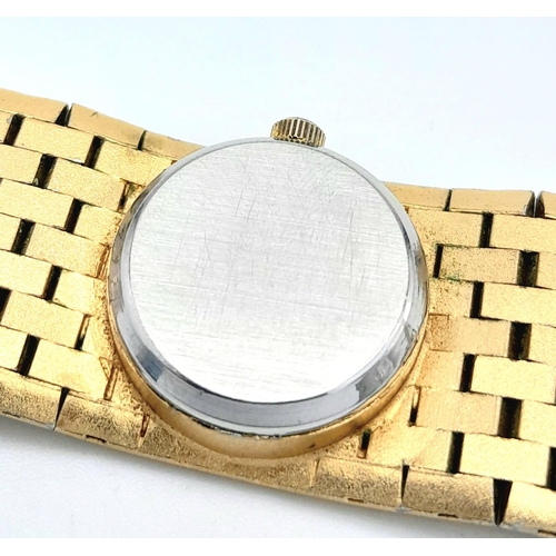 262 - A Gold Plated Zenith Ladies mechanical Watch. Gold plated bracelet and case - 21mm. Gold tone dial. ... 