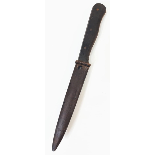 146 - WW1 Imperial German “Storm Troopers” Boot Dagger.