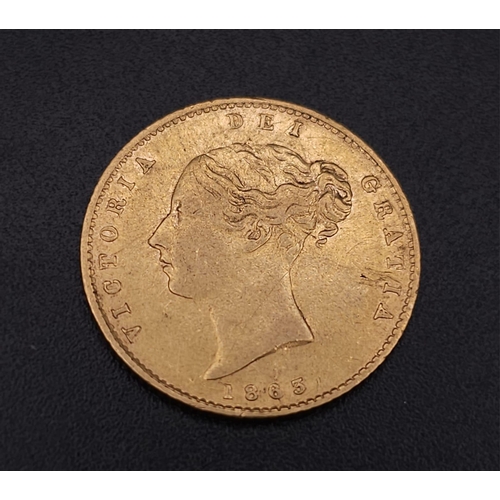 45 - A Queen Victoria 1863 22K Gold Half Sovereign