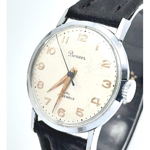 466 - A Vintage Pioneer Mechanical 17 Jewels Gents Watch. Black leather strap. Stainless steel case - 32mm... 