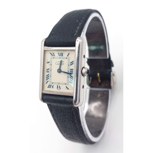 179 - A Vintage Must de Cartier Tank Quartz Ladies Watch. Black leather strap. 925 silver case - 21mm. Cre... 