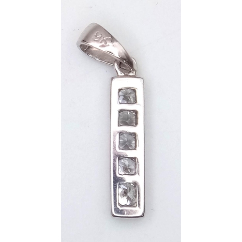 446 - 9K WHITE GOLD STONE SET DROP PENDANT, WEIGHT 1G