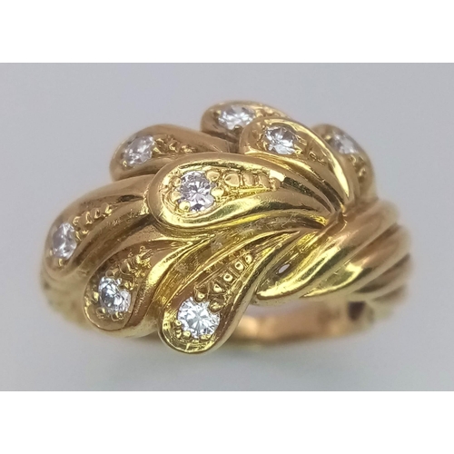 81 - An 18 K yellow gold ring with an unusual design and eight good quality round cut diamonds. Size: O, ... 