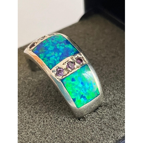 238 - SILVER and OPAL RING, Having 3 x Turquoise iridescent lab OPALS with colour changing properties set ... 