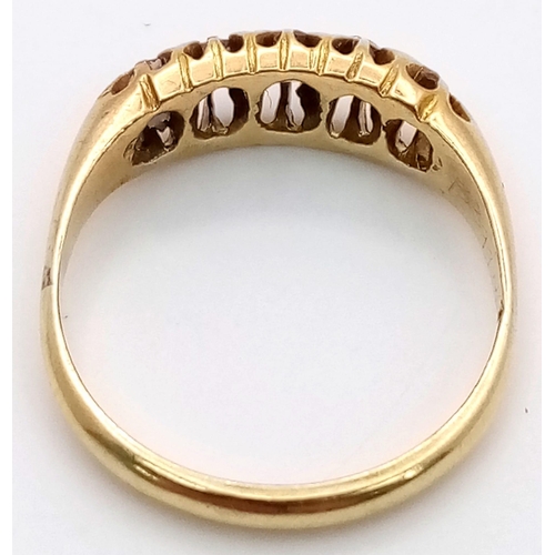 369 - A VINTAGE 18K YELLOW GOLD  5 STONE OLD CUT DIAMOND RING, APPROX 0.55CT DIAMONDS, WEIGHT 3.5G SIZE N