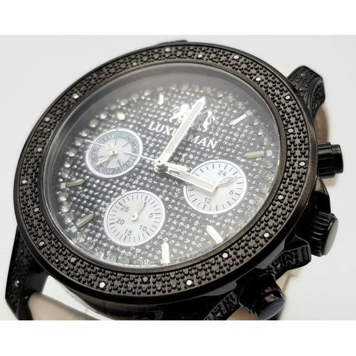 403 - A Luxerman Raptor Gents Diamond Watch. Three different bracelets to choose from. Diamond case - 46mm... 