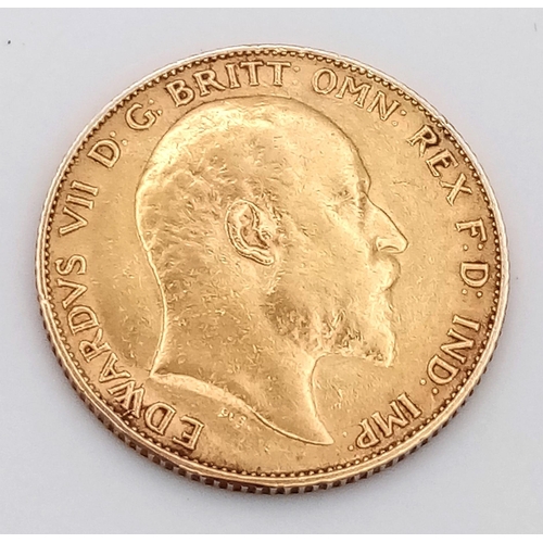 556 - A 22K GOLD  EDWARD VII HALF SOVEREIGN DATED 1903 .