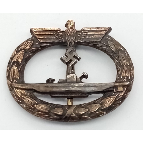 560 - WW2 German Kriegsmarine U-Boat Crew Badge. Maker Schwerin Berlin.