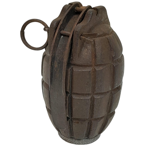 672 - INERT 1915 Dated MK 1 No 5 Mills Grenade. Maker Chamberlain & Hookham Ltd Birmingham. A nice early p... 