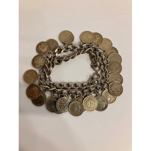 539 - Interesting Vintage SILVER CURB CHAIN BRACELET full of old SILVER Three Pence Pieces. 75 grams. 37 c... 