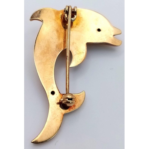 748 - A VINTAGE 9K YELLOW GOLD DOLPHIN BROOCH, WEIGHT 2.3G