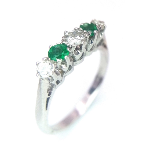 194 - 18K WHITE GOLD DIAMOND & EMERALD 5 STONE SET RING, APPROX 0.40CT DIAMONDS. WEIGHT 3G SIZE N