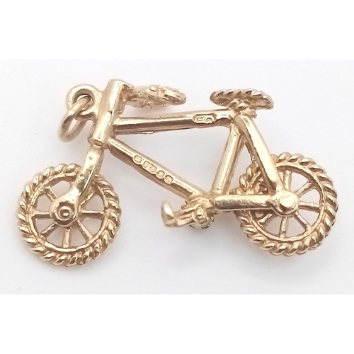 460 - AN INTERESTING 9K YELLOW GOLD BMX BIKE CHARM / PENDANT 3G