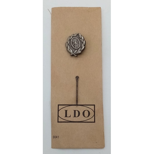 515 - WW2 German Drivers Qualification Stick Pin on original card. Maker LDO.