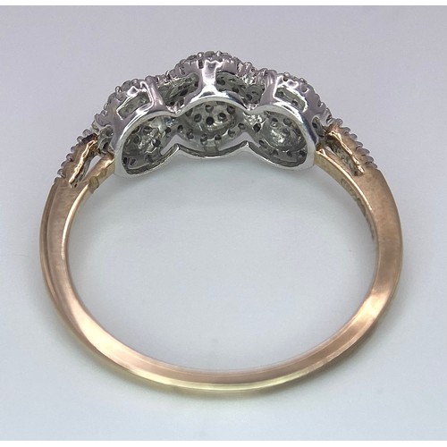 467 - A FANCY 9K YELLOW GOLD TRIPLE DIAMOND CLUSTER RING, APPROX 0.70CT DIAMONDS (5 stones missing), WEIGH... 