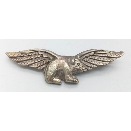 644 - Silver Guinea Pig Club Brooch in box. These were worn by families of Sir Archibald McIndoe’s “Guinea... 