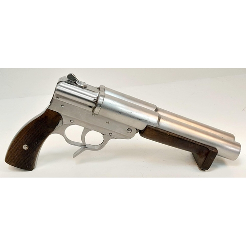 69 - An Impressive Rare WW2 Kriegsmarine Double Barrel Flare Pistol! This 27mm calibre gun was produced f... 