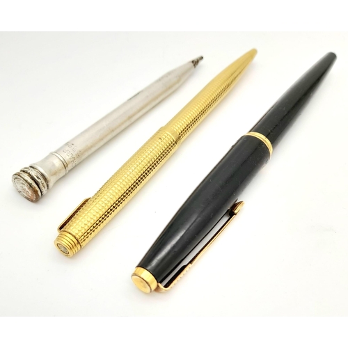 970 - A PARKER FOUNTAIN PEN WITH GOLD NIB PLUS 2 OTHER PENS ,