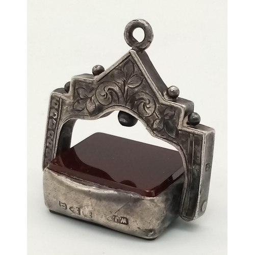 569 - An antique silver and bloodstone fob, dimensions: 33 x 26 x  8 mm, weight: 7 g.