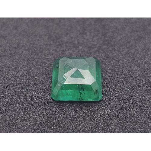 628 - A NATURAL EMERALD 2.3cts with I.D.L. REPORT.