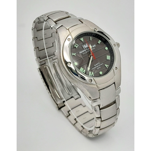 733 - A Men’s Solar Powered Stainless Steel Watch by HMO. 40mm Case. Full Working Order. Comes Boxed.