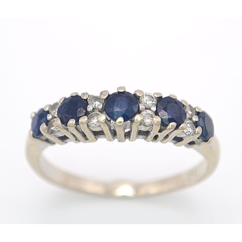 769 - A 18K YELLOW GOLD DIAMOND & SAPPHIRE RING, WEIGHT 2.3G SIZE H